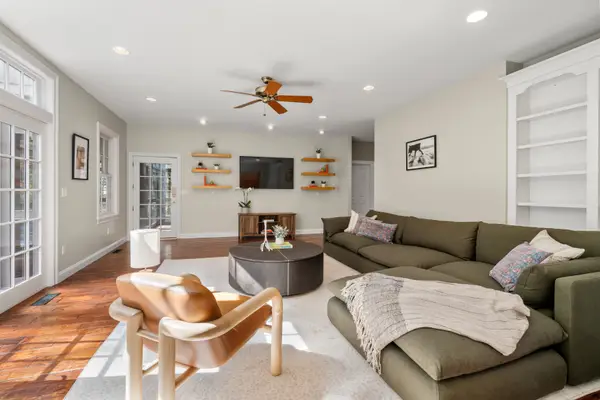 419 Wellesley St, Weston, MA 02493