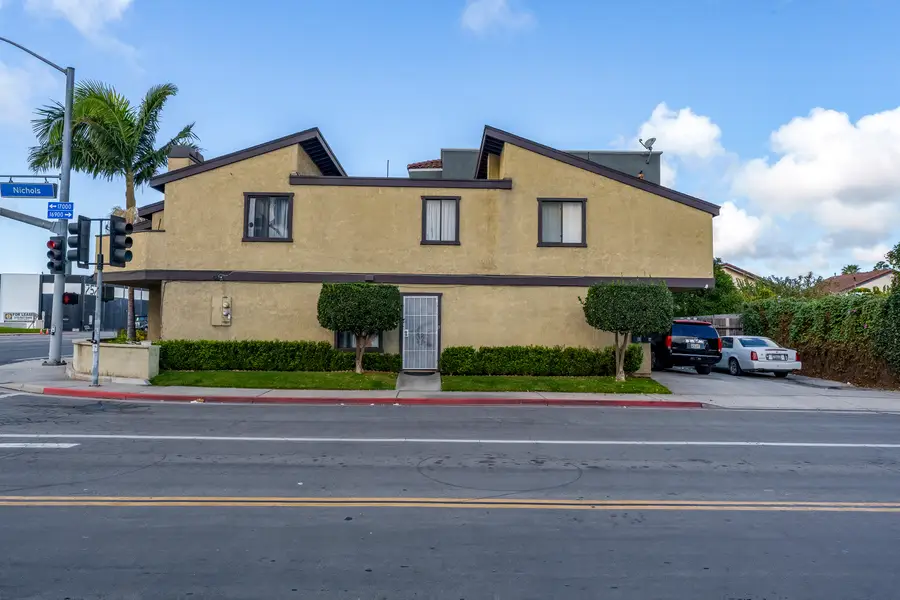 7611 Warner Avenue, Huntington Beach, CA 92647 - #3