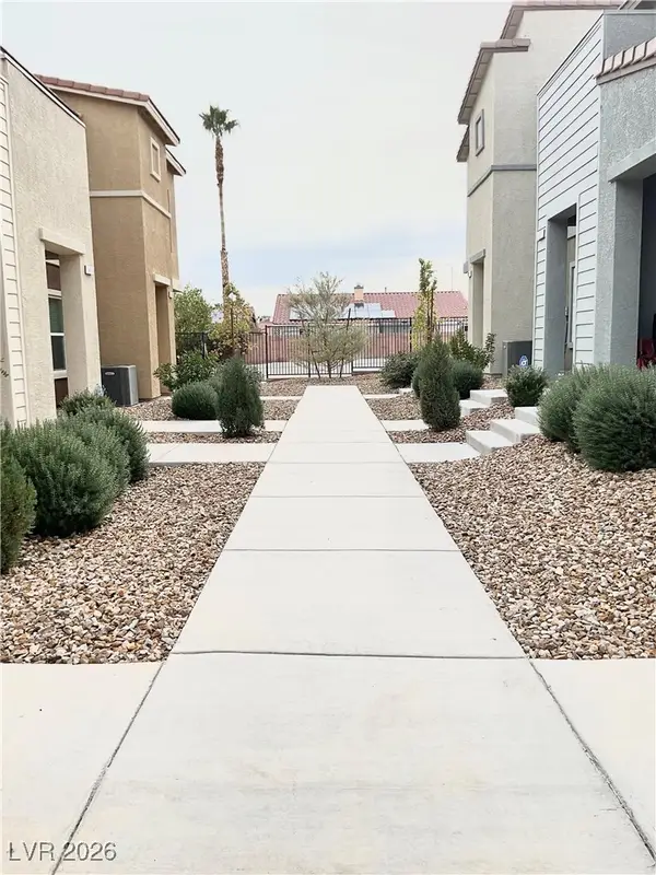 492 Waterfall Cove Court, Henderson, NV 89002