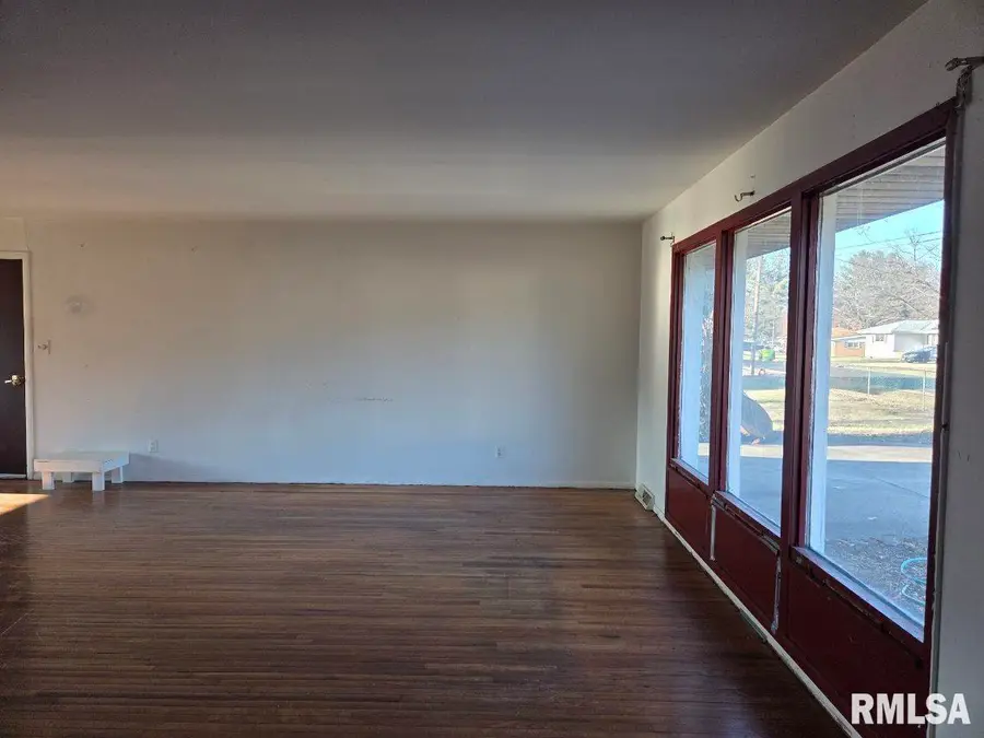 531 S Barnewolt Drive, Peoria, IL 61604 - Image #3