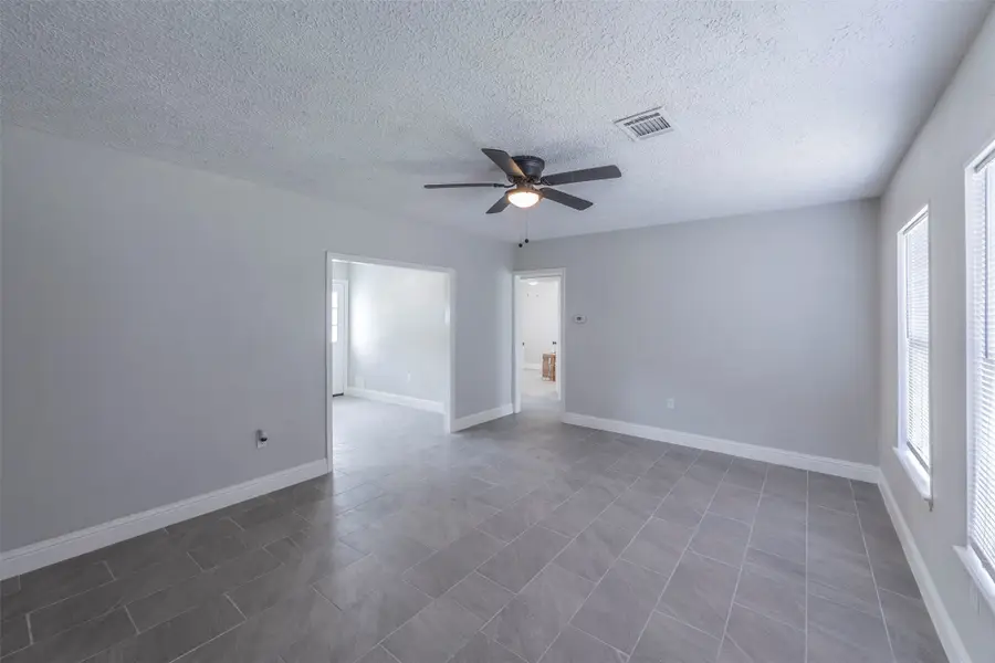 5007 Northridge Drive, Houston, TX 77033 - #3