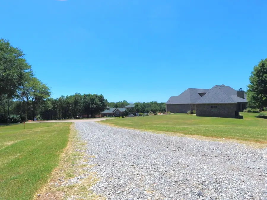 2207 Stone Pointe Court, Stillwater, OK 74074 - Image #2