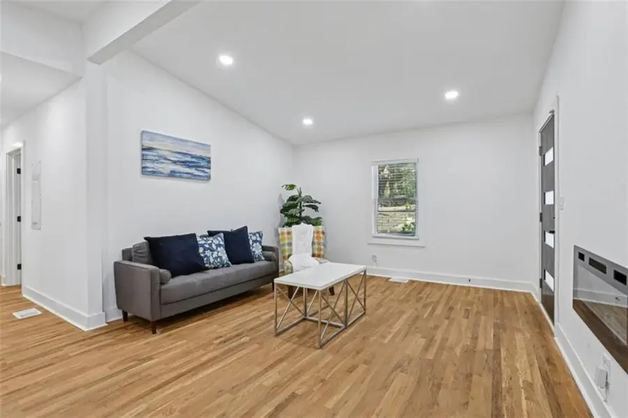 858 Hall Street Nw, Atlanta, GA 30318 - Image #3