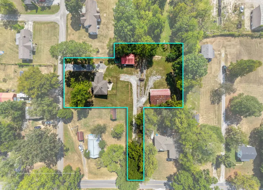 131 Taylor Rd, Florence, AL 35633 - #2