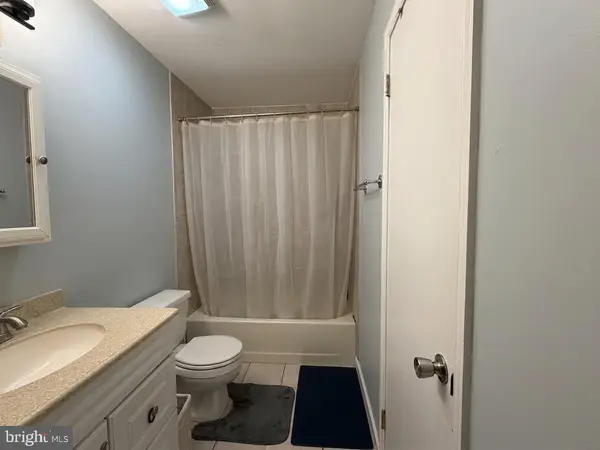 99 Brookview Circle, Monroe Township, NJ 08831