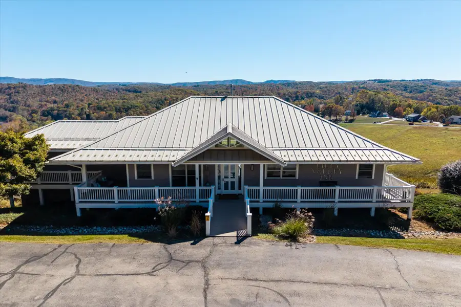 125 River Ridge Dr, Pearisburg, VA 24134 - Image #2