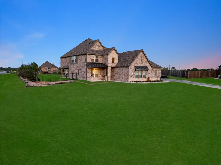 112 Walnut Drive, Van Alstyne, TX 75495 - #2