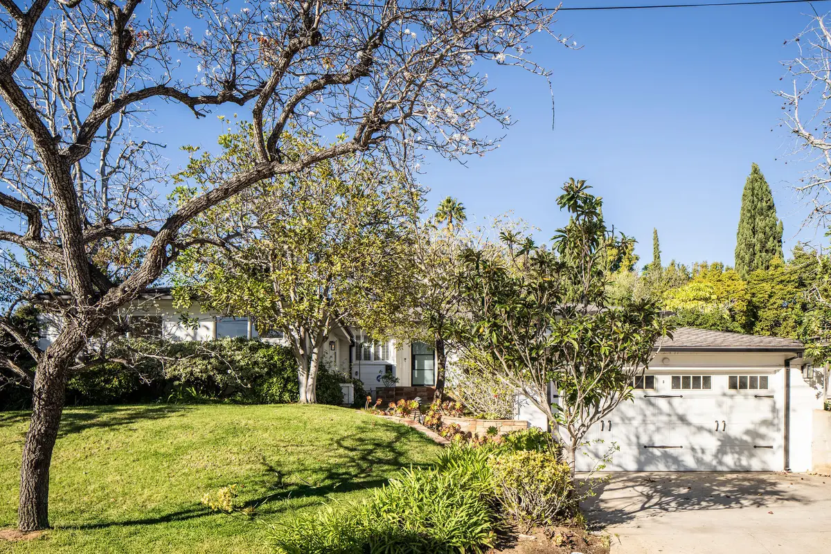 12033 Kearsarge Street, Los Angeles, CA 90049 - Image #1