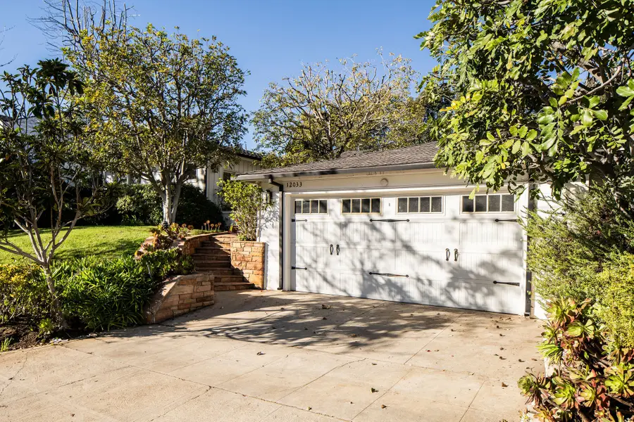 12033 Kearsarge Street, Los Angeles, CA 90049 - Image #2