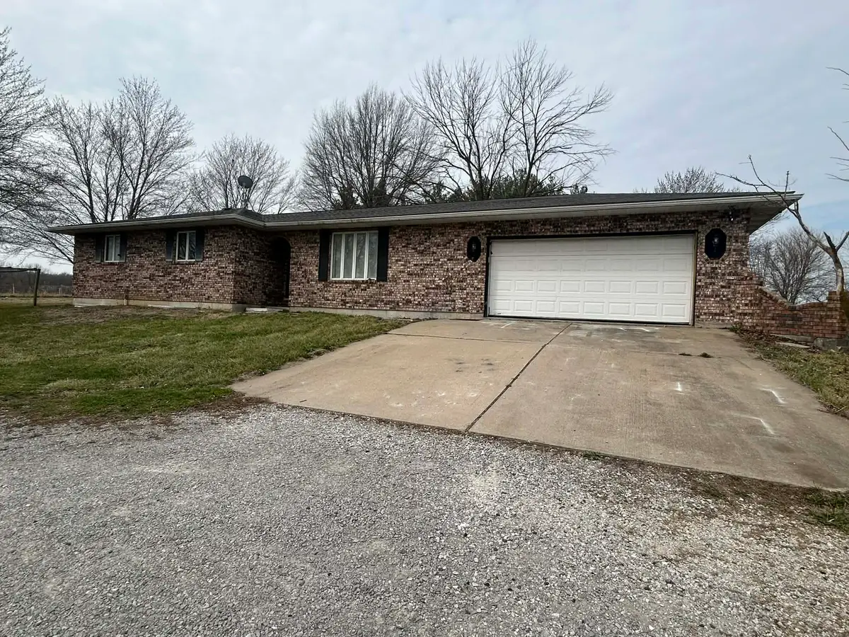 6636 County Road 423, Palmyra, MO 63461 - #1