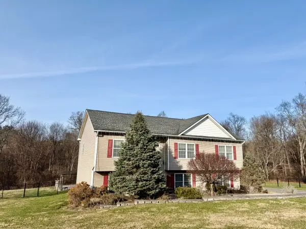 97 Browns Rd, Walden, NY 12586