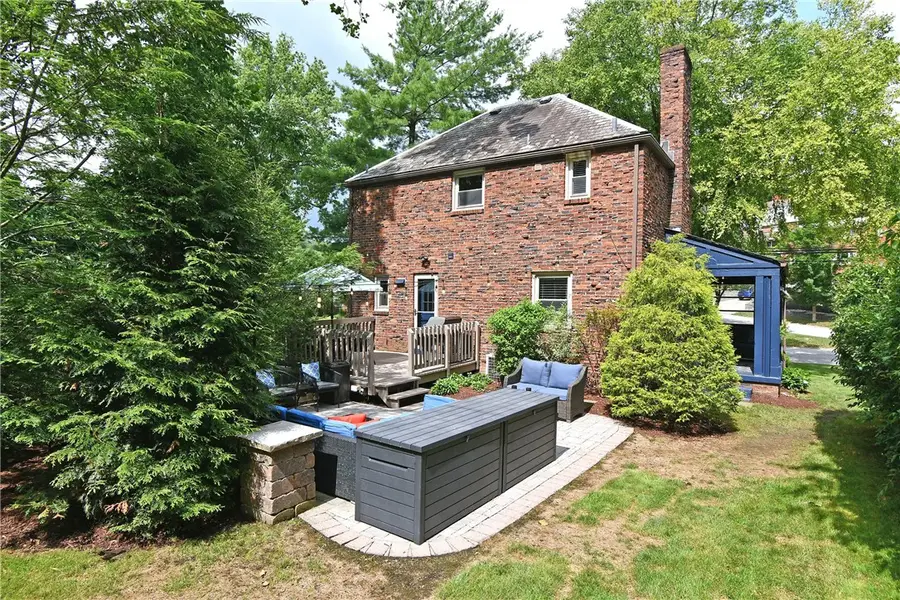 75 Iroquois Dr, Pittsburgh, PA 15228 - #2