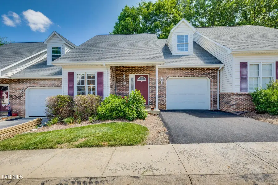 28 Cherokee Ridge Court, Johnson City, TN 37604 - #2