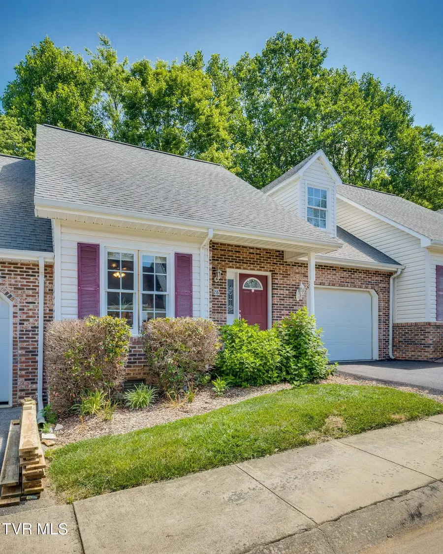 28 Cherokee Ridge Court, Johnson City, TN 37604 - #3
