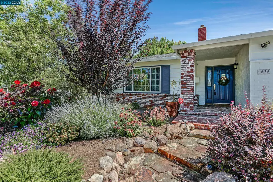 1876 Lynwood Dr, Concord, CA 94519 - Image #2