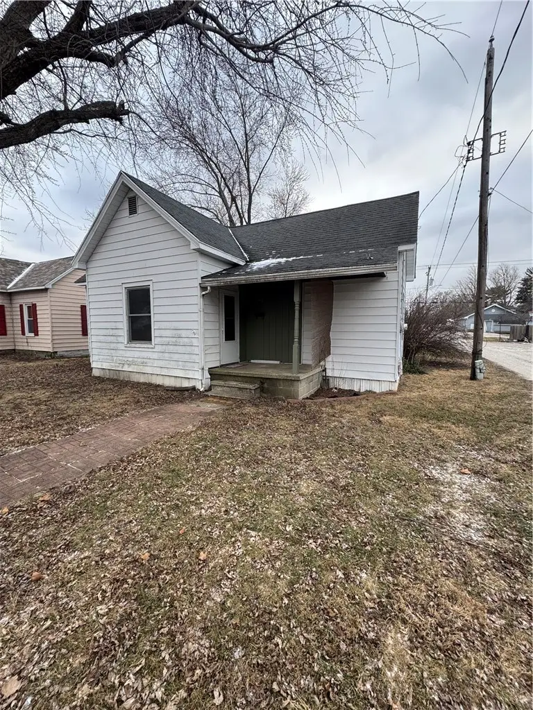 715 E Jefferson Avenue, Chrisman, IL 61924 - #2