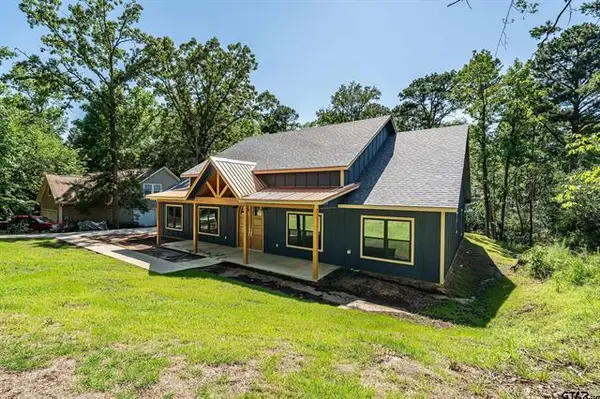 2133 Holly Trail E, Holly Lake Ranch, TX 75765