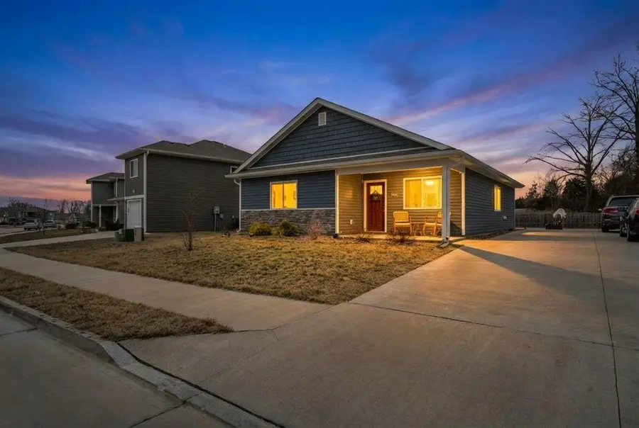 8065 N Glen Meadow Dr, Columbia, MO 65202 - #2