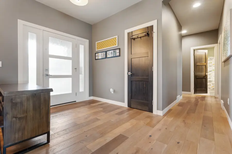 8900 E Basswood Ln, Sioux Falls, SD 57110 - #2
