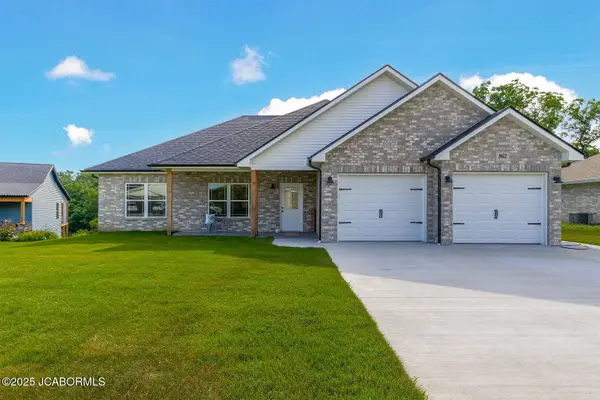 962 Cochise Dr, HOLTS SUMMIT, MO 65043