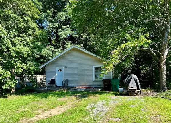 207 Crestwood Circle, High Point, NC 27260