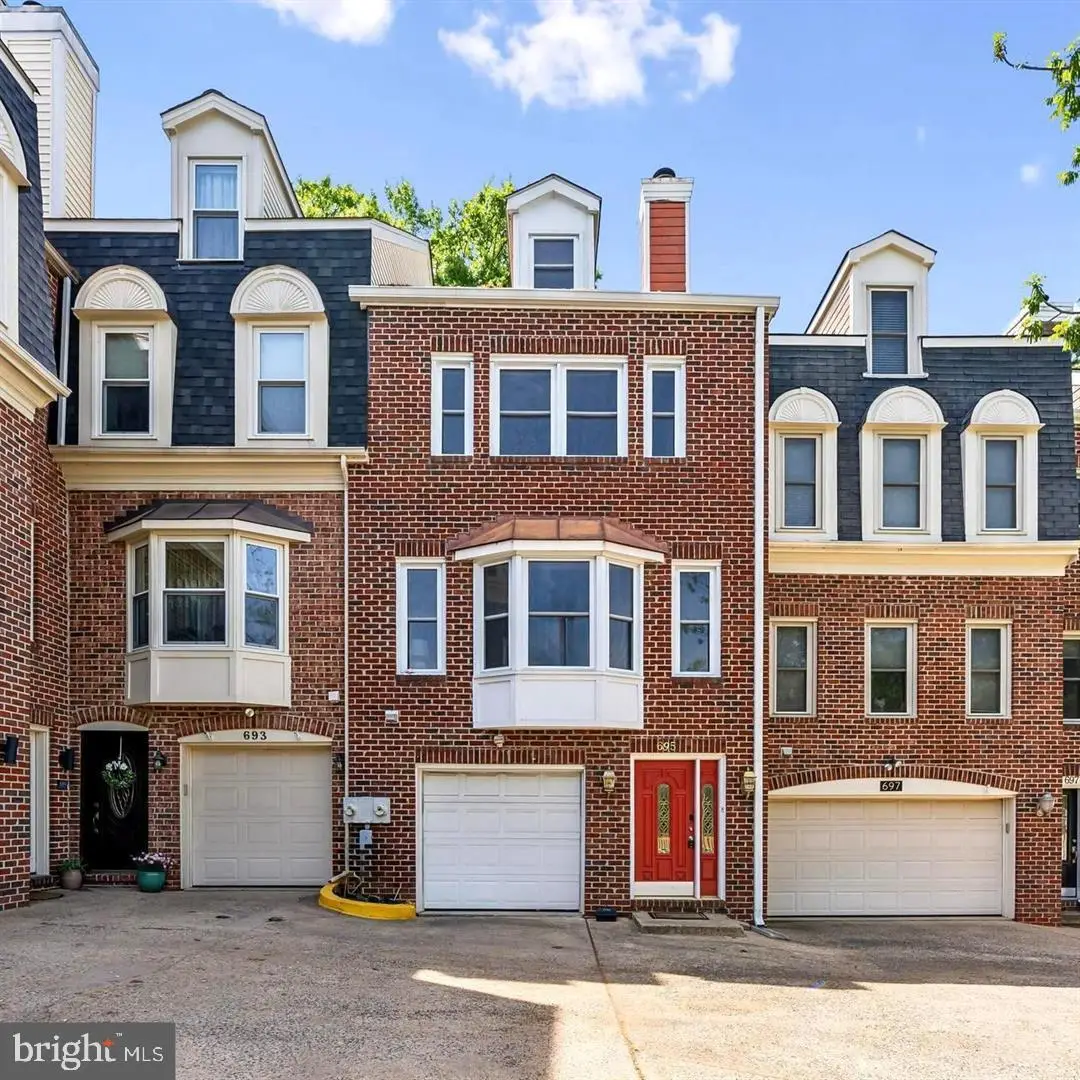 695 W Glebe Road, Alexandria, VA 22305 - #1