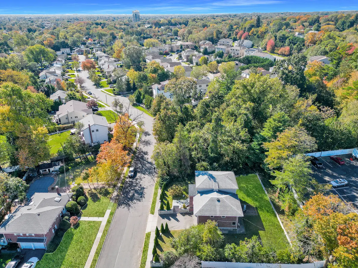 300 Ellen Place, Jericho, NY 11753 - Image #1