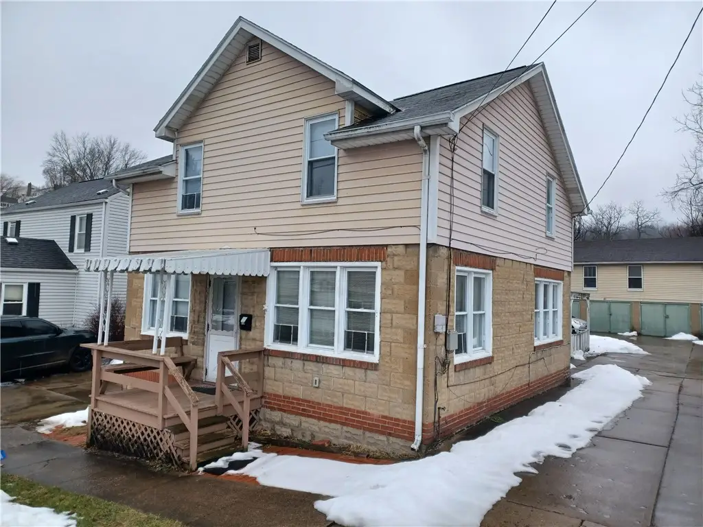 75 Nokomis Dr, Washington, PA 15301 - #1