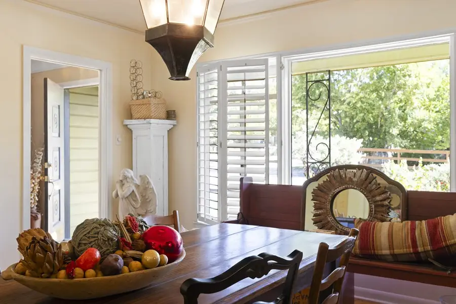 825 Myrta St, Kerrville, TX 78028 - #3