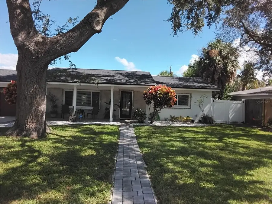 571 LENTZ Road, Belleair Bluffs, FL 33770 - #2