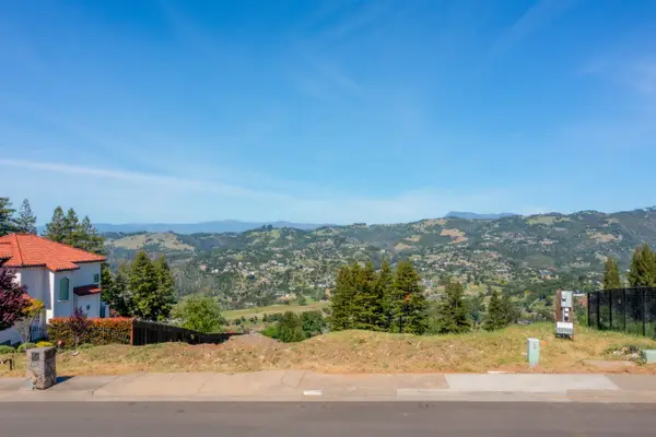 3888 Skyfarm Drive, Santa Rosa, CA 95403