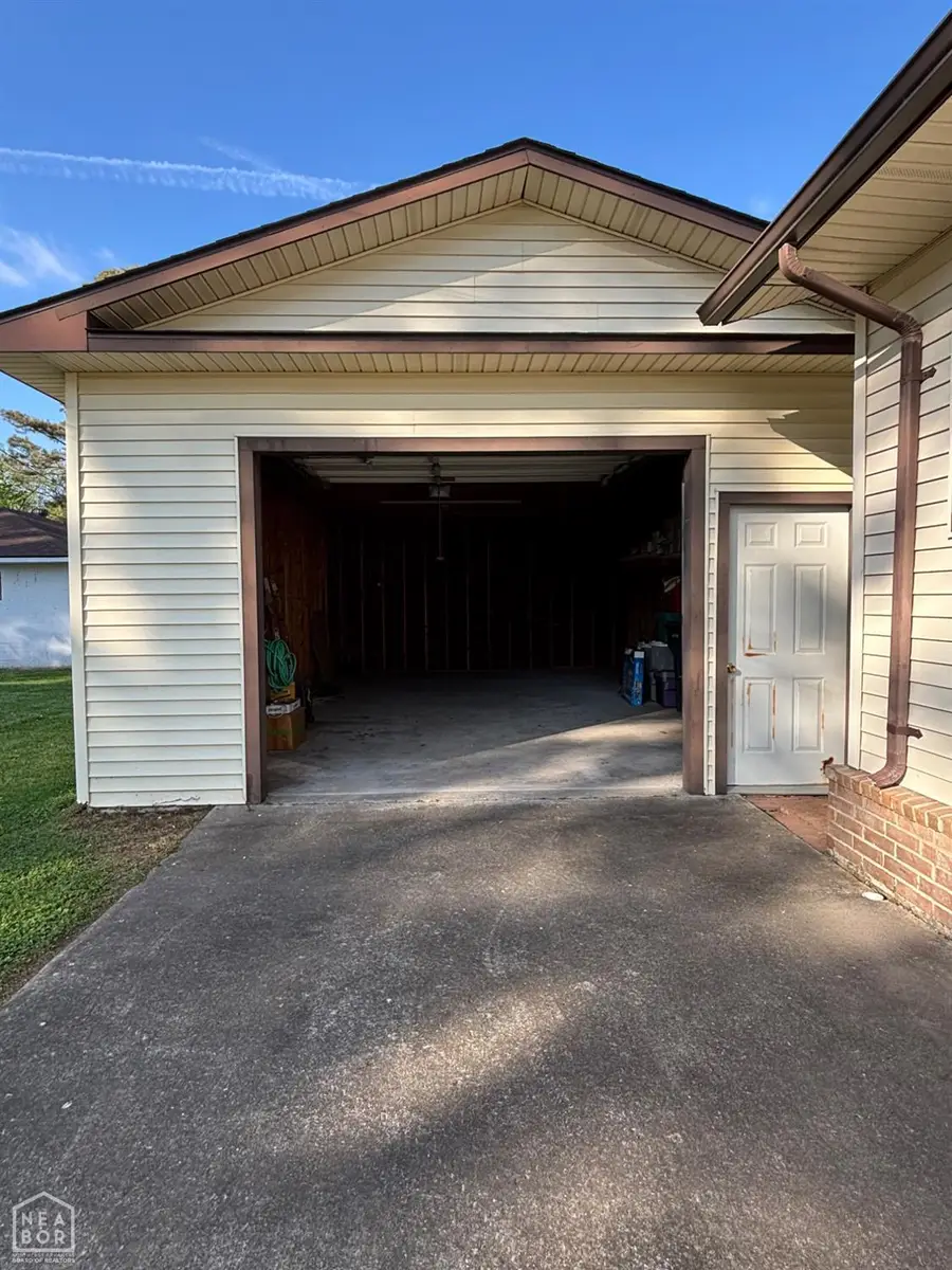 310 E Elm Street, Walnut Ridge, AR 72476 - #2