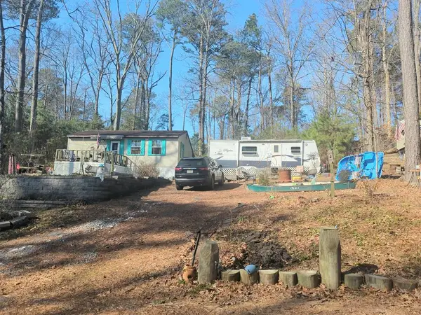 35031 Robin Ln, HORNTOWN, VA 23395