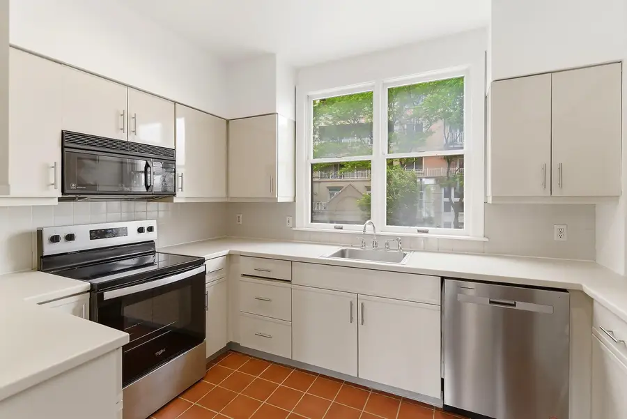 204 SHEARWATER CT WEST #21, Jersey City, NJ 07305 - #3