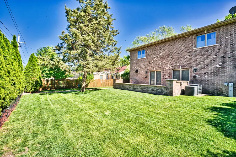 5044 Coyle Avenue, Skokie, IL 60077 - #3