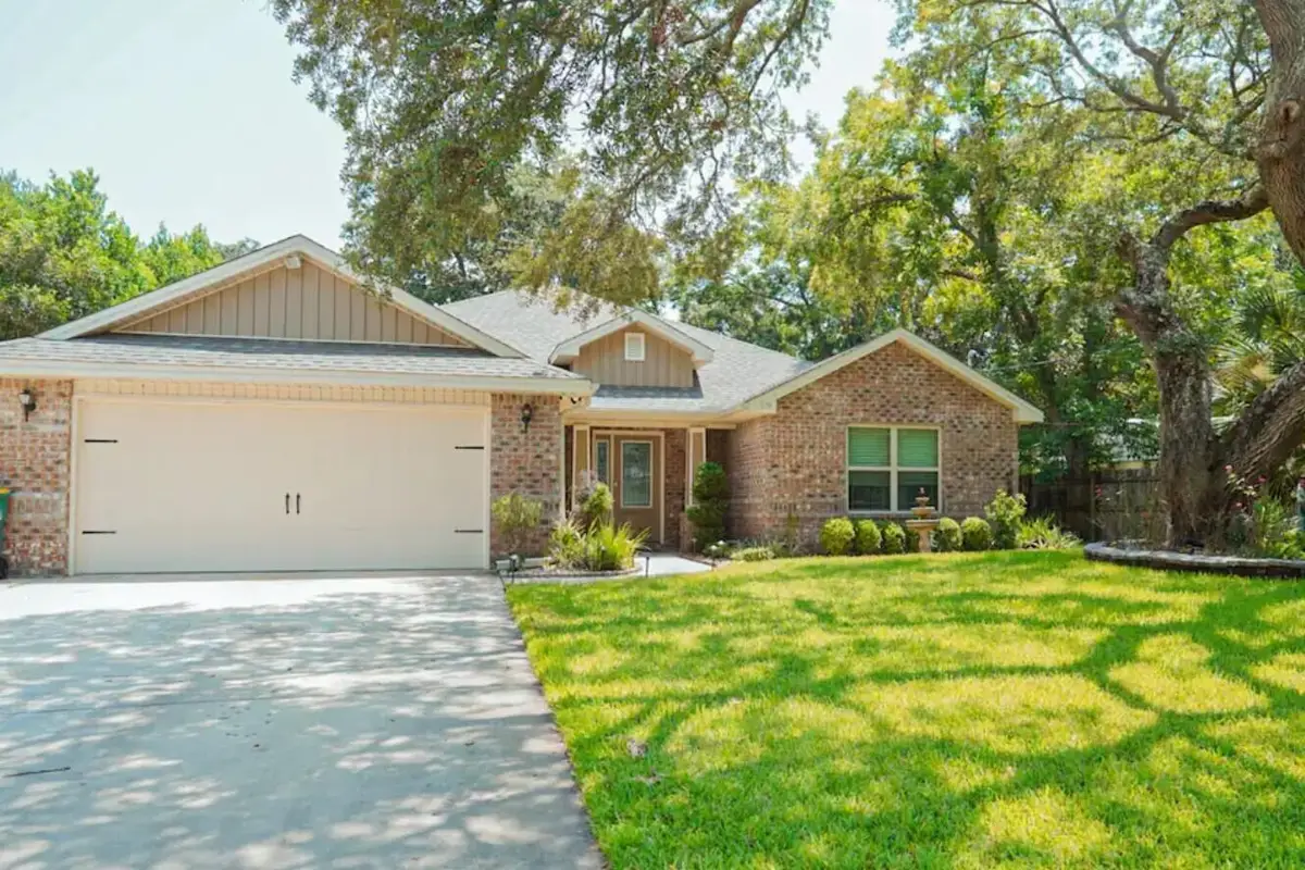 109 Thornhill Road, Fort Walton Beach, FL 32547 - Image #1