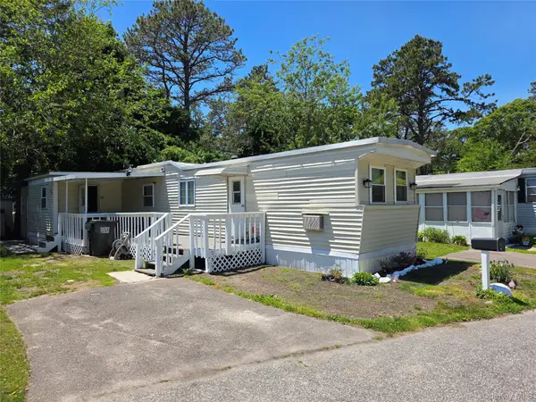 525 Riverleigh Ave #C7, Riverhead, NY 11901