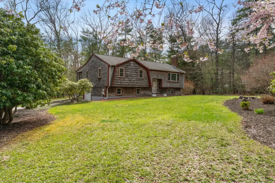 46 Duxborough Trl, Duxbury, MA 02332 - #3