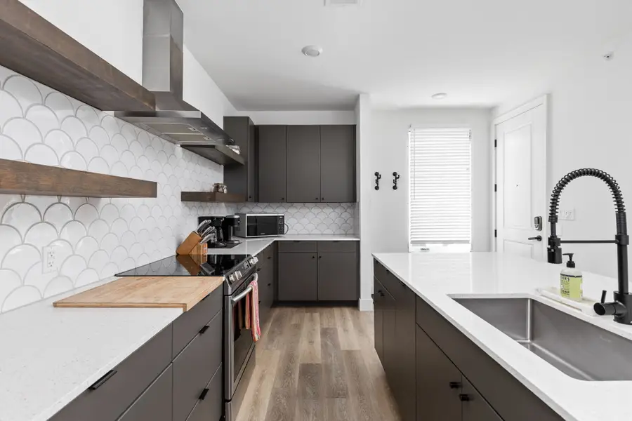 2709 E 5th St #1306, Austin, TX 78702 - Image #3