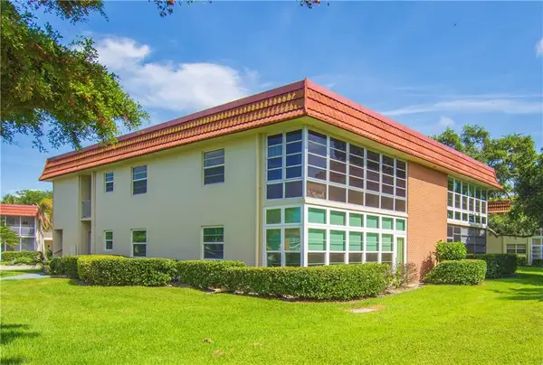 16 Vista Palm Lane #106, Vero Beach, FL 32962