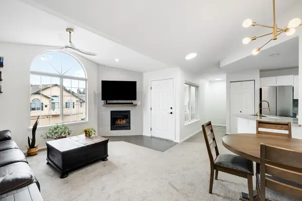 8747 E Dry Creek Rd #1624, Englewood, CO 80112