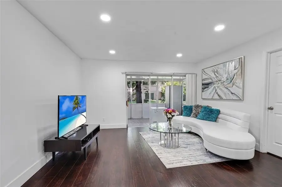 757 NW 208th Dr, Pembroke Pines, FL 33029 - Image #3