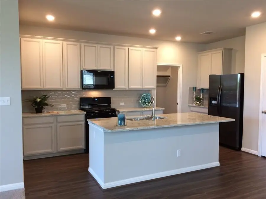 300 Canis ST, Georgetown, TX 78628 - #2