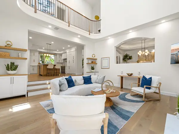 2300 John Street, Manhattan Beach, CA 90266