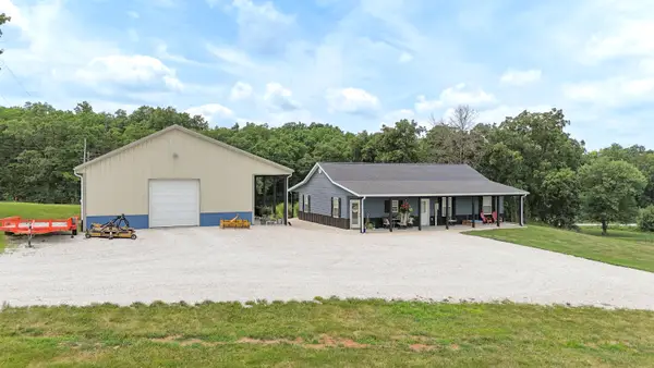 3668 County Road 1450, Moberly, MO 65270