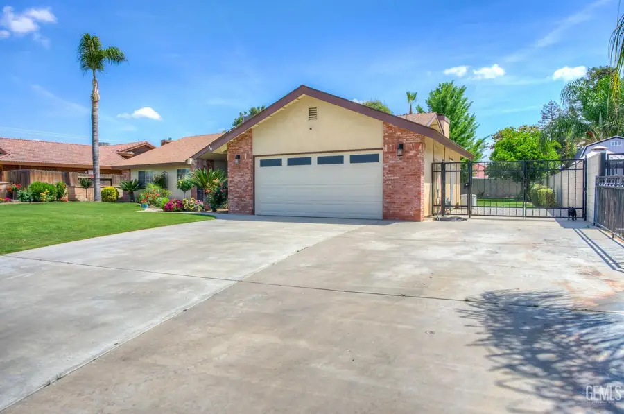 8906 TILLSON WAY, Bakersfield, CA 93307 - #3