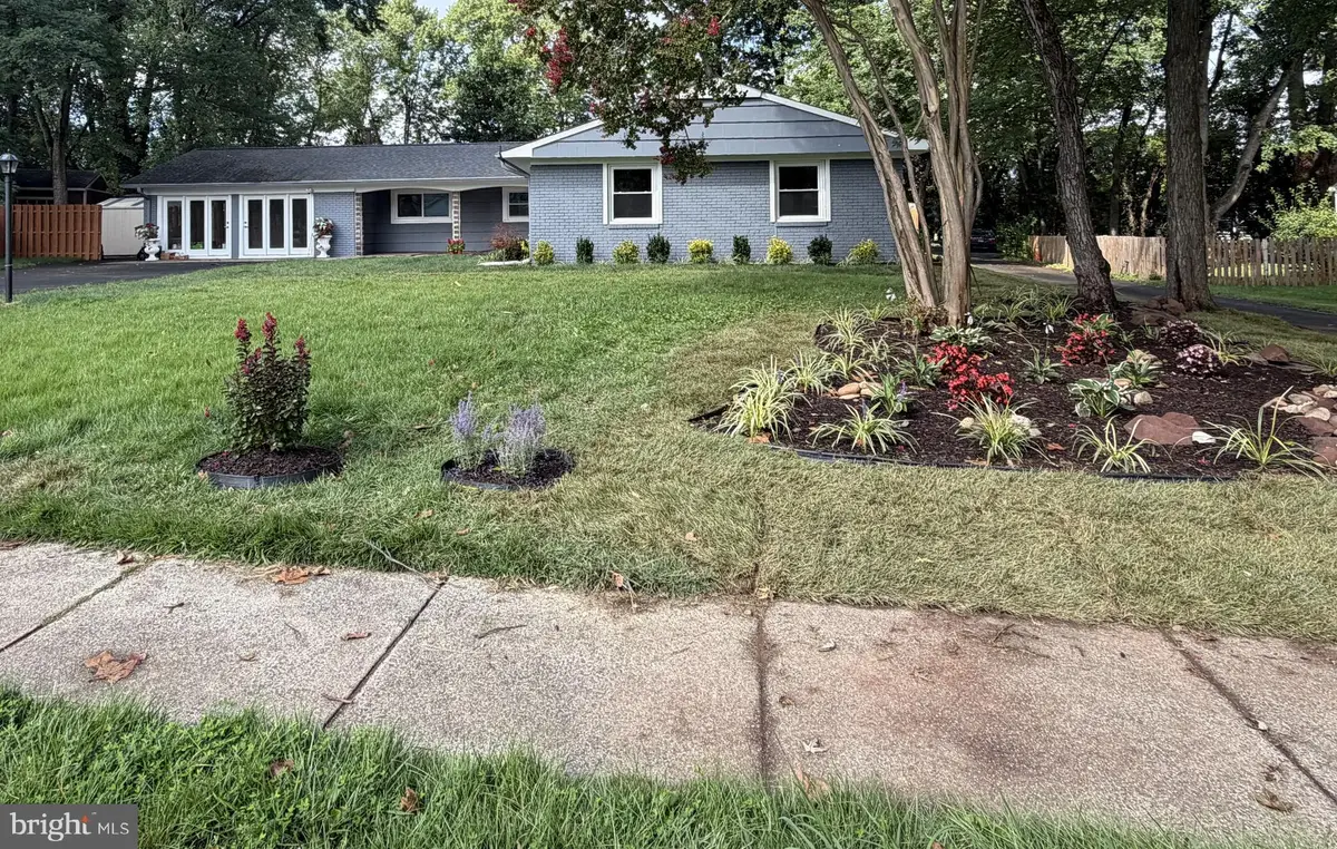 4140 Point Hollow Ln, Fairfax, VA 22033 - #1