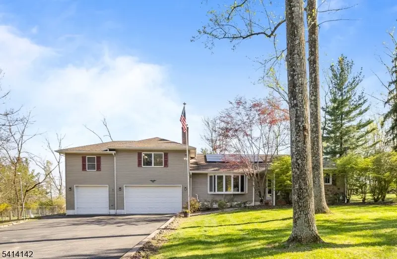 29 Leffler Hill Rd, Raritan, NJ 08822 - #1