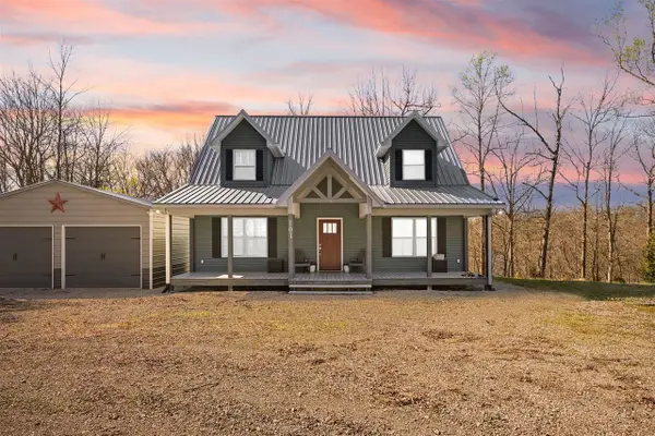 101 Cherry Ln, Bee Spring, KY 42207