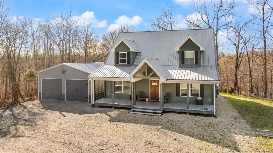 101 Cherry Ln, Bee Spring, KY 42207 - #2